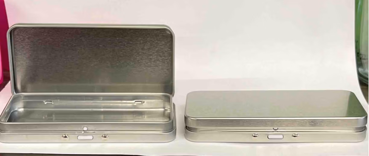Large Metal Child Resistant Hinged Lid – Silver (300 Qty)
